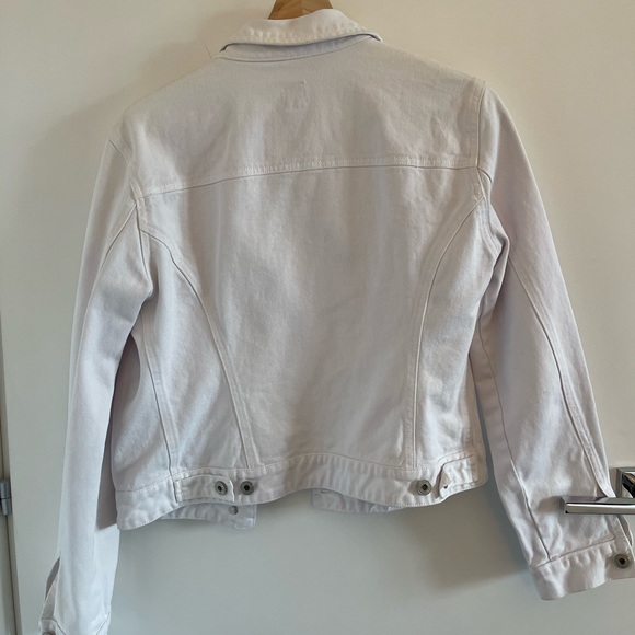 COPY - GAP white denim jacket - Picture 2 of 4
